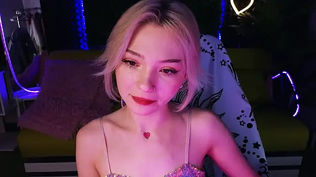 Snapshot of SandraBoyl chatting on January 15, 1:02 am SandraBoyl online show from January 15, 1:02 am