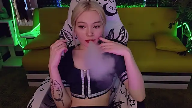 Snapshot of SandraBoyl chatting on January 31, 4:14 am SandraBoyl online show from January 31, 4:14 am