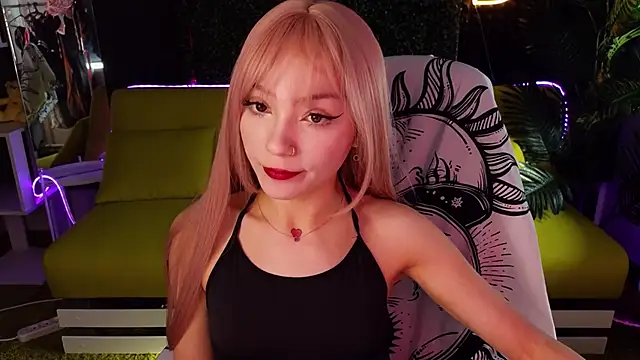 Snapshot of SandraBoyl chatting on March 2, 8:16 am SandraBoyl online show from March 2, 8:16 am