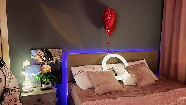 Snapshot of SandraBoyl chatting on March 22, 1:11 am SandraBoyl online show from March 22, 1:11 am