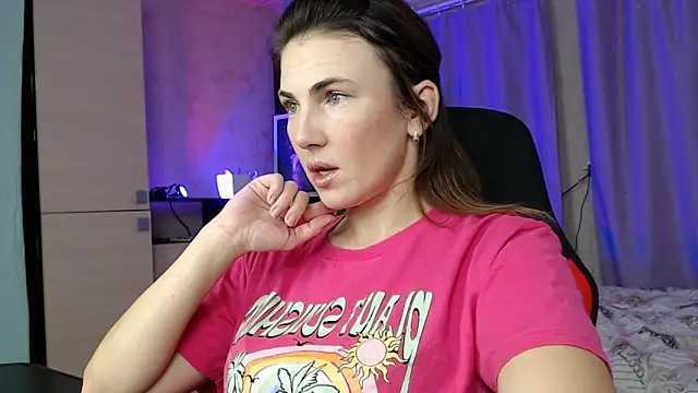 Daniela Cooperr online show from October 18, 6:19 pm