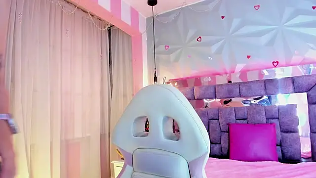 Snapshot of Candy_morgan412 chatting on December 16, 11:48 am Candy morgan412 online show from December 16, 11:48 am