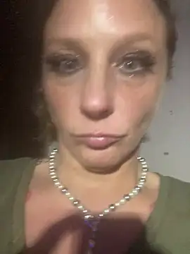 Everlyrose27 online show from December 18, 3:37 am