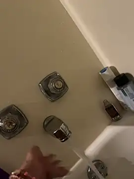 Everlyrose27 online show from February 5, 8:04 pm