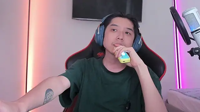 Snapshot of wexlee7 chatting on September 24, 11:02 am wexlee7 online show from September 24, 11:02 am