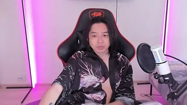 Snapshot of wexlee7 chatting on October 3, 11:18 am wexlee7 online show from October 3, 11:18 am