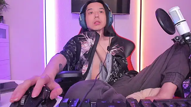 Snapshot of wexlee7 chatting on November 9, 12:53 am wexlee7 online show from November 9, 12:53 am