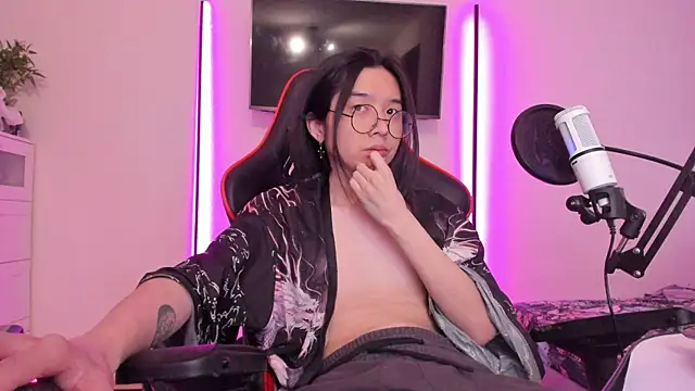 Snapshot of wexlee7 chatting on November 28, 10:18 am wexlee7 online show from November 28, 10:18 am