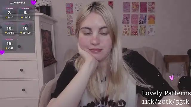 pawpaws online show from December 4, 3:43 pm