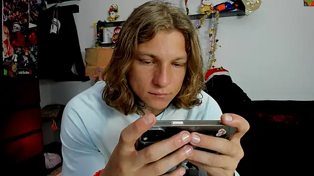 Tom Krakow online show from December 12, 6:31 pm