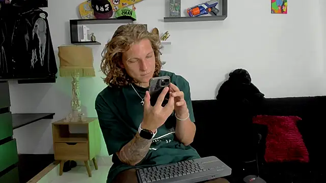 Tom Krakow online show from January 13, 7:42 pm