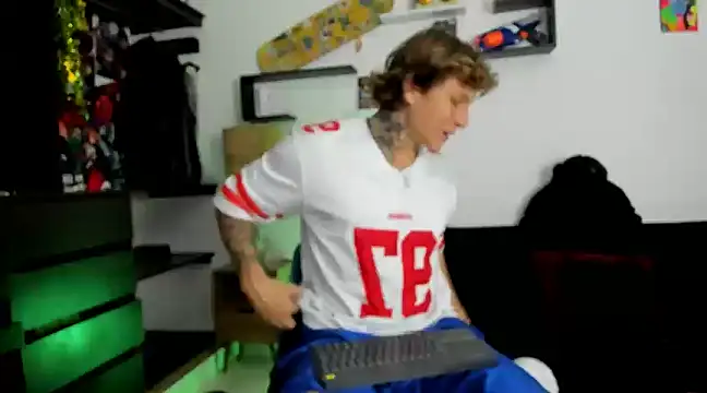 Tom Krakow online show from February 24, 8:36 pm