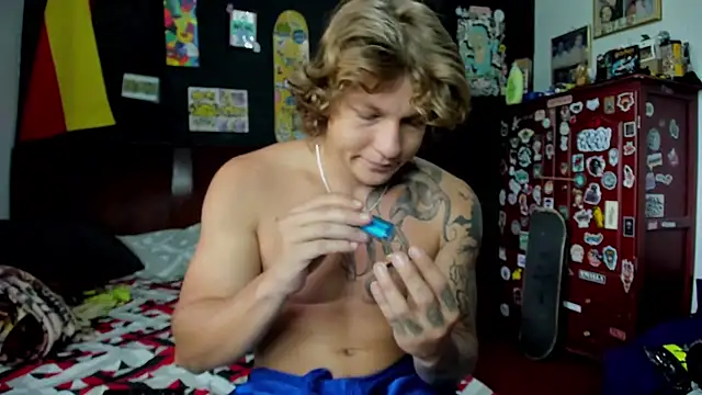 Tom Krakow online show from October 18, 4:30 pm