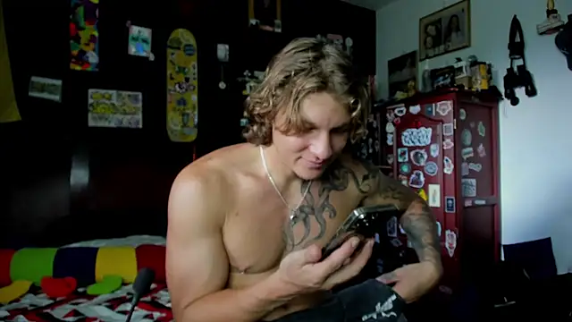 Tom Krakow online show from October 24, 8:49 pm