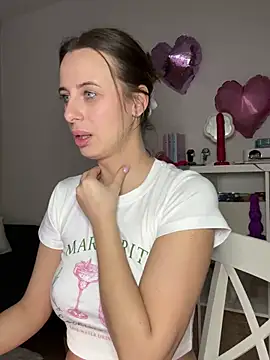 Snapshot of Hii_Lolla chatting on February 19, 7:05 pm Hii Lolla online show from February 19, 7:05 pm