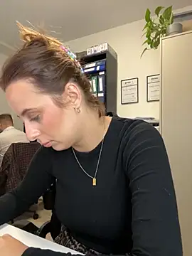 Hii Lolla online show from October 14, 6:03 am