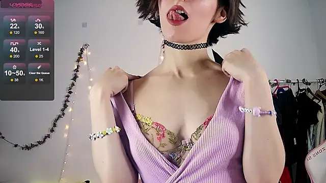 Violet Veliya online show from October 9, 4:05 pm