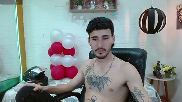 DmitriSanders online show from February 26, 11:37 pm