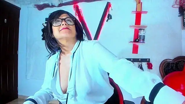 Snapshot of jena_derboo chatting on February 25, 1:28 pm jena derboo online show from February 25, 1:28 pm