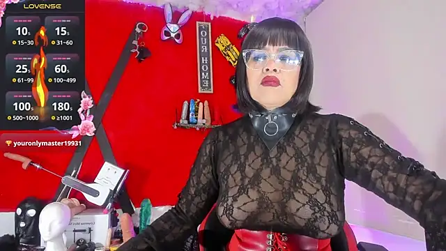 Snapshot of jena_derboo chatting on November 7, 10:26 am jena derboo online show from November 7, 10:26 am