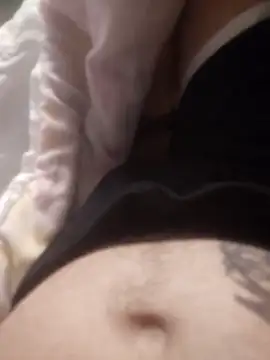 Snapshot of dredre1069 chatting on December 15, 1:54 am dredre1069 online show from December 15, 1:54 am