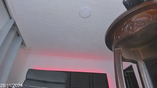 Snapshot of Brianna_Stars chatting on December 28, 11:37 pm Brianna Stars online show from December 28, 11:37 pm