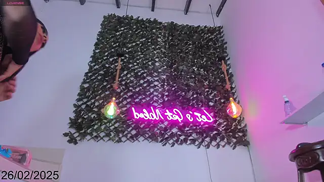 Snapshot of Brianna_Stars chatting on February 26, 8:33 pm Brianna Stars online show from February 26, 8:33 pm