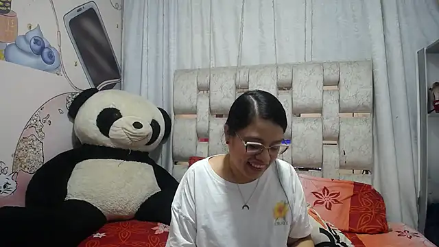 KEYRA-MILLER- online show from February 1, 2:43 am