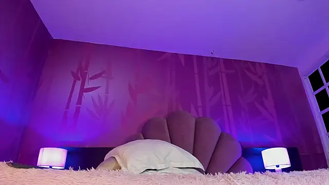 Lezy  online show from January 16, 1:37 am