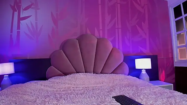 Lezy  online show from January 17, 9:06 pm