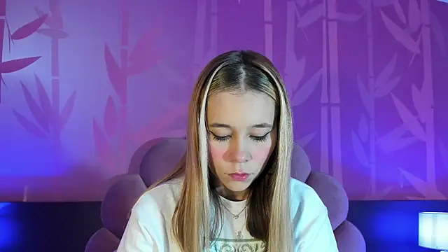 Lezy  online show from January 28, 7:32 pm