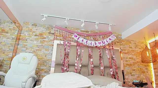 karla dunn online show from February 10, 8:46 pm