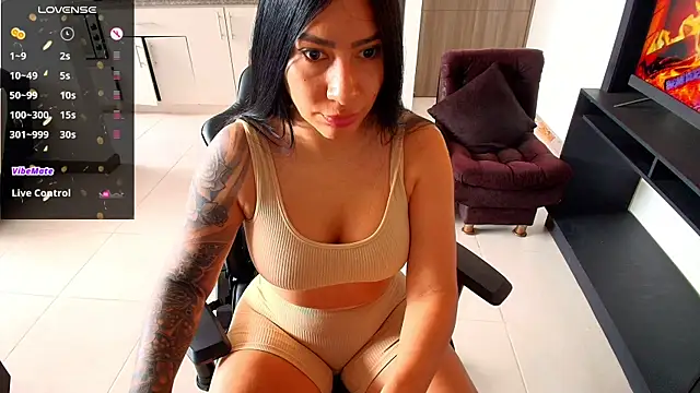Pamela-fit online show from May 18, 7:41 pm