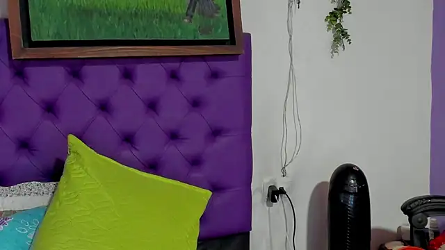 Cloeandtyfanny online show from July 2, 5:08 pm