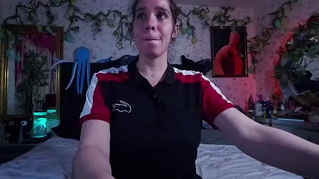 Elizabeth77  online show from February 4, 10:13 pm