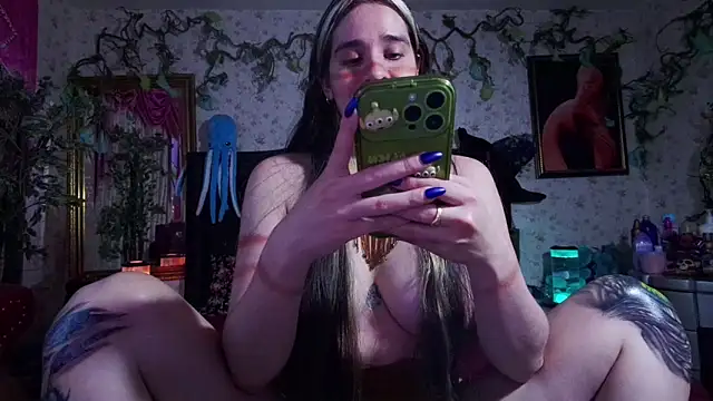 Snapshot of Elizabeth77_ chatting on October 10, 8:08 pm Elizabeth77 online show from October 10, 8:08 pm