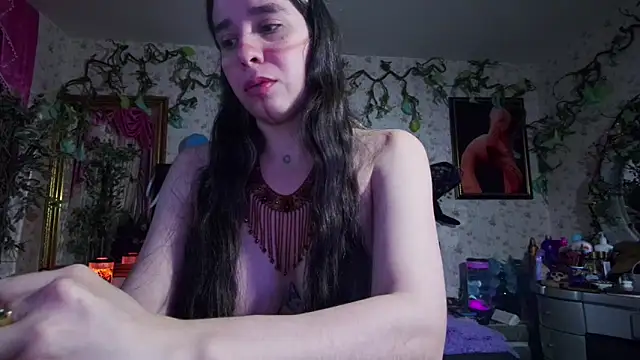 Snapshot of Elizabeth77_ chatting on November 2, 11:23 am Elizabeth77 online show from November 2, 11:23 am