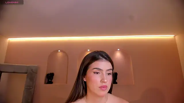 PaulinaSantos  online show from December 4, 7:55 pm