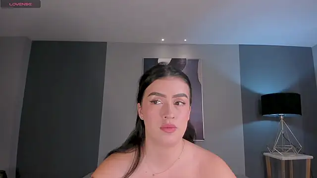 PaulinaSantos  online show from June 7, 5:16 pm