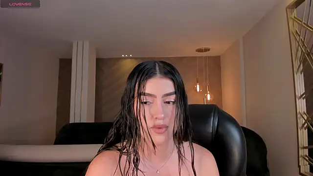 PaulinaSantos  online show from June 12, 8:41 pm