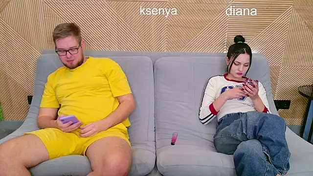 Snapshot of Ksenny chatting on October 3, 11:18 am Ksenny online show from October 3, 11:18 am