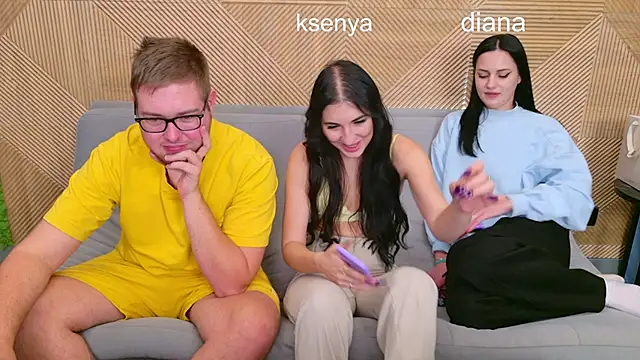 Snapshot of Ksenny chatting on October 4, 2:59 pm Ksenny online show from October 4, 2:59 pm