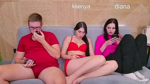 Snapshot of Ksenny chatting on November 21, 4:49 pm Ksenny online show from November 21, 4:49 pm