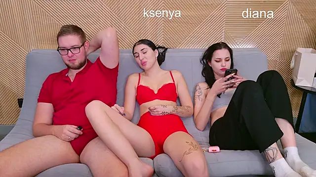 Snapshot of Ksenny chatting on November 22, 8:08 pm Ksenny online show from November 22, 8:08 pm