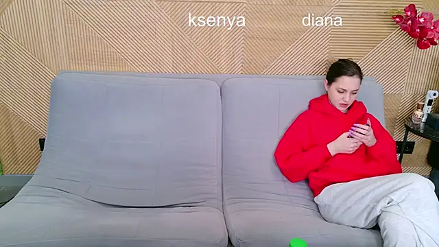 Snapshot of Ksenny chatting on April 8, 5:29 am Ksenny online show from April 8, 5:29 am