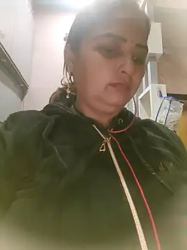 Dianaa9 online show from December 17, 8:45 am