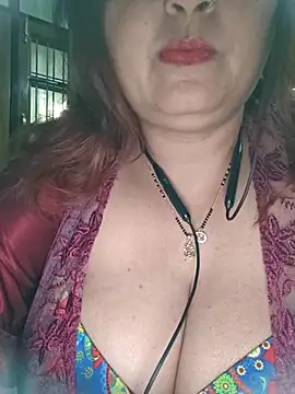 Snapshot of Dianaa9 chatting on February 21, 7:53 am Dianaa9 online show from February 21, 7:53 am