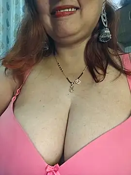 Snapshot of Dianaa9 chatting on February 23, 5:54 pm Dianaa9 online show from February 23, 5:54 pm