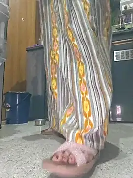 Snapshot of Dianaa9 chatting on March 1, 5:42 am Dianaa9 online show from March 1, 5:42 am