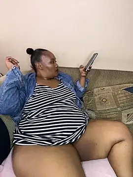 Snapshot of Amandious chatting on March 6, 8:33 am Amandious online show from March 6, 8:33 am